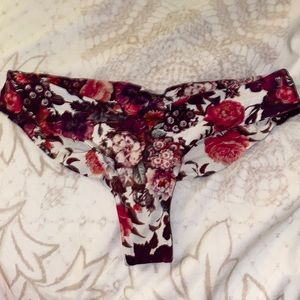 Boys and arrows bottom